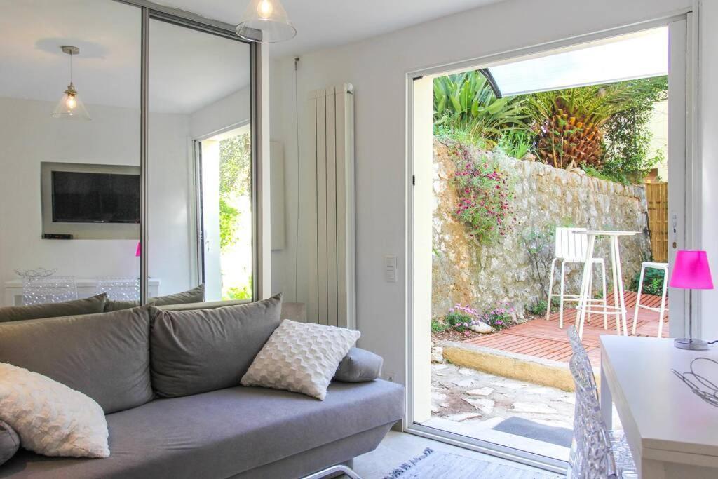 Appartement Lumineux Avec Terrasse Jardin Et Acces Piscine Villefranche-sur-Mer Exterior photo