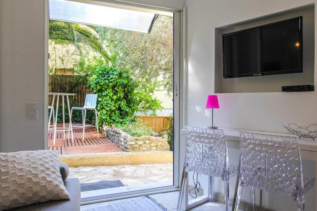 Appartement Lumineux Avec Terrasse Jardin Et Acces Piscine Villefranche-sur-Mer Exterior photo